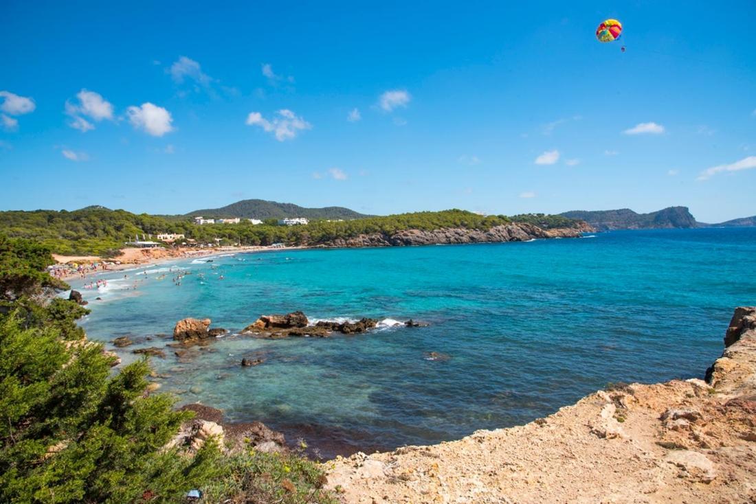Camping Cala Nova Es Cana 외부 사진